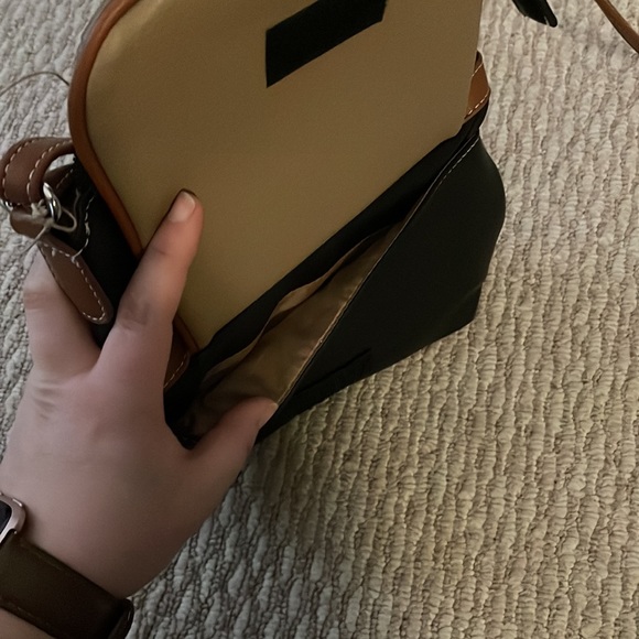 St johns bay crossbody - Picture 2 of 6